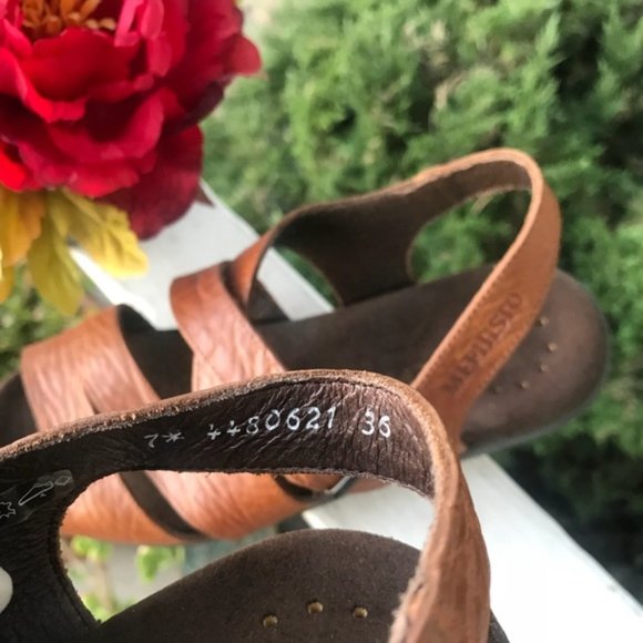 Women's Mephisto Open Toe Brown Leather Buckle - Picture 5 of 8